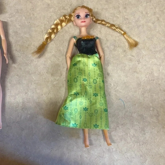 Doll Bundle -Barbies and Elsa Doll - Picture 8 of 10